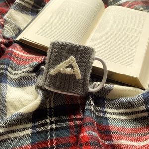 ❄️NEW❄️ Listed for Winter Warm Up Party!